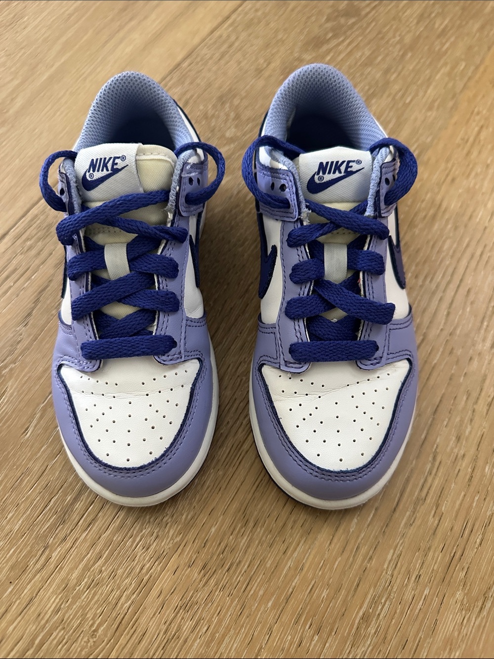 Nike Kids Low-Top Sneakers - White & Lavender